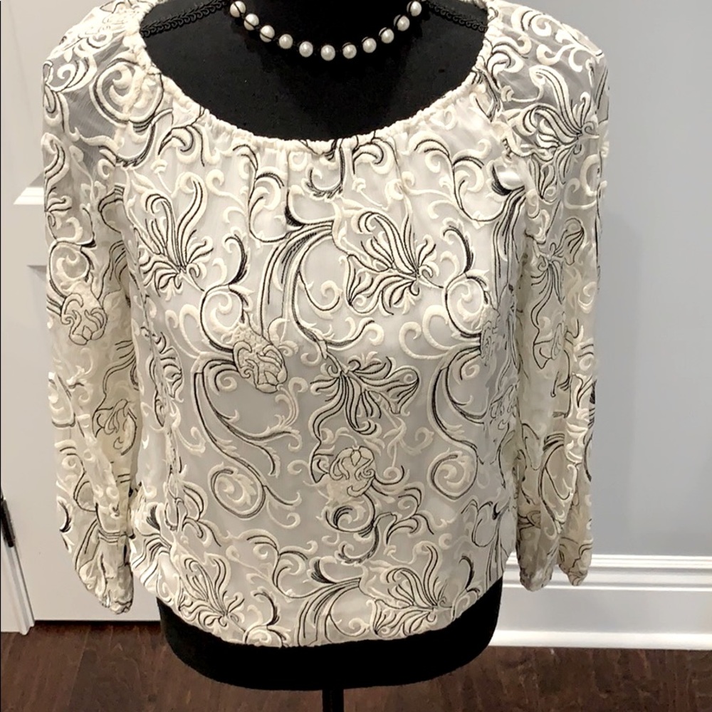 ALICE + OLIVIA EMBROIDERED TOP NWT!